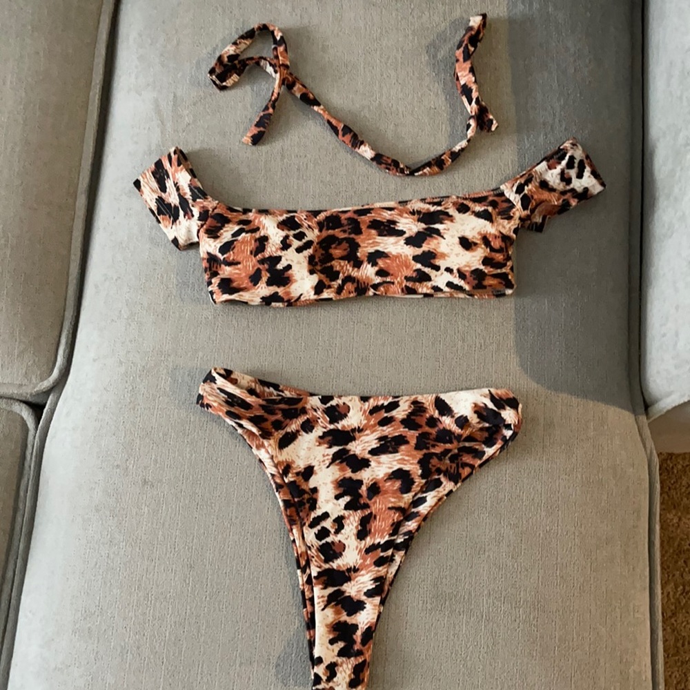High-waisted Cheetah Bikini